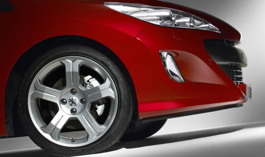 Peugeot 308 GT THP 175 2008 года  (фото 43 из 63)